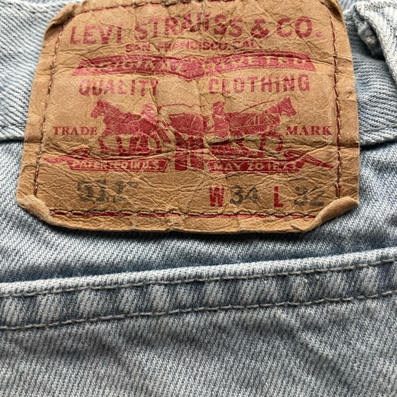 Levi’s 511 Light Washed Distressed Jeans Size 34x32 run Small - Picture 8 of 12